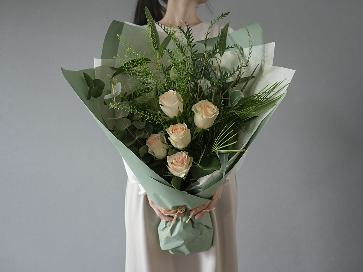 ソジャンミ農園のローズブーケ：ヴァネッサ 5本と季節のグリーン